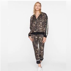 Pam & Gela Leopard Bomber